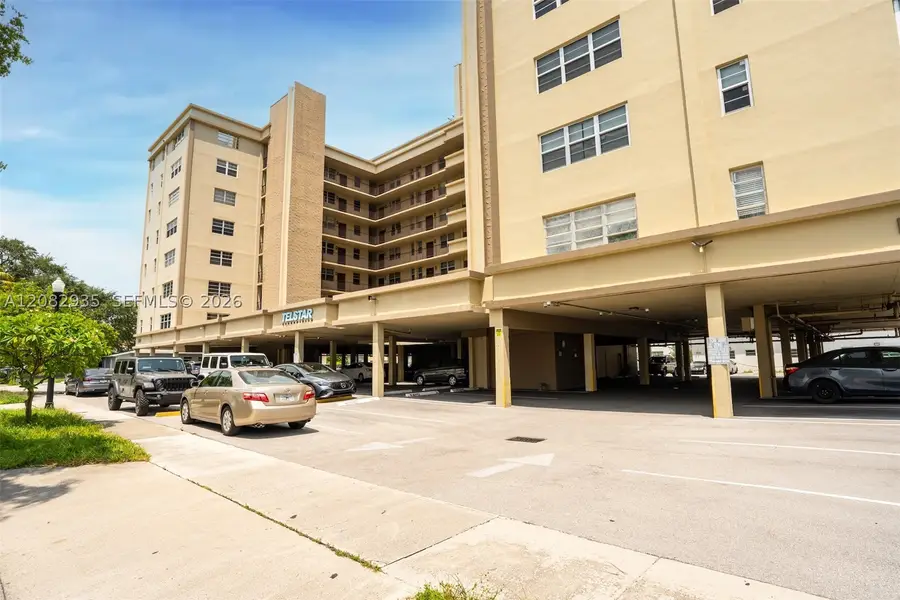 1811 Jefferson St #601, Hollywood, FL 33020 - #2