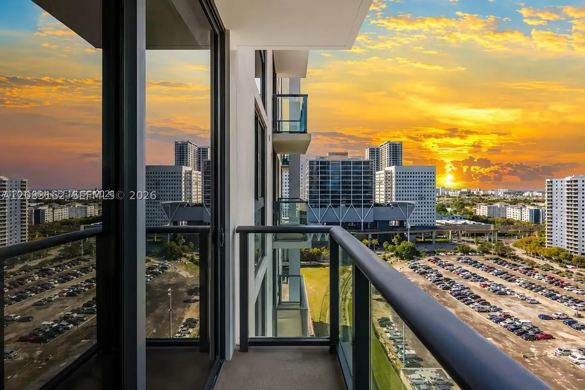 11 NE 6th St #1712, Miami, FL 33132 - #1
