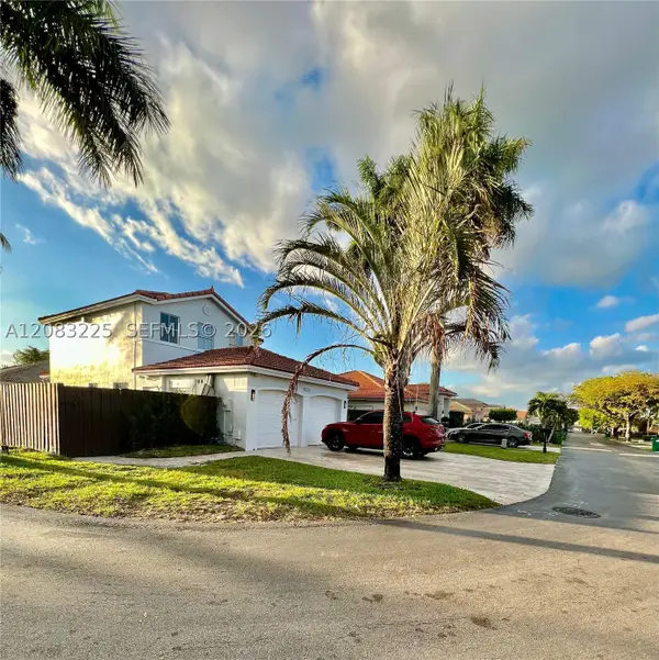 8224 SW 163rd Ct, Miami, FL 33193