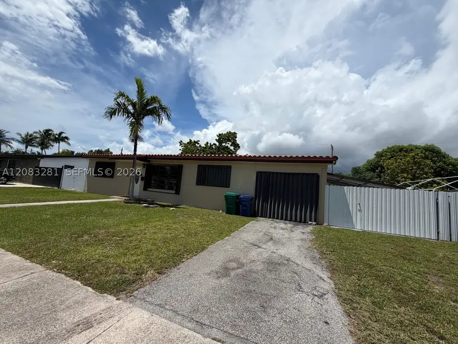 9315 Jamaica Dr, Cutler Bay, FL 33189 - #3