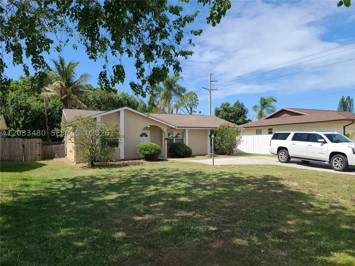 3013 SE Bamboo St, Stuart, FL 34997 - #1