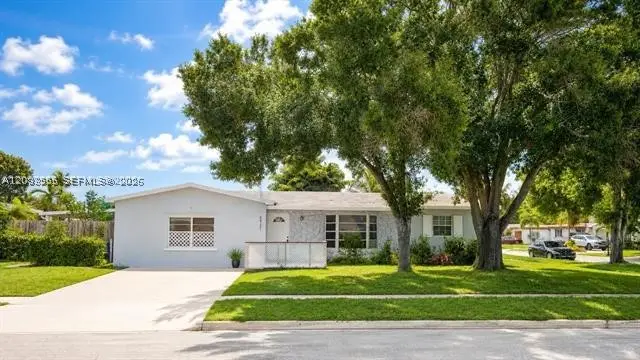 6921 NW 5th Ct, Margate, FL 33063 - #2