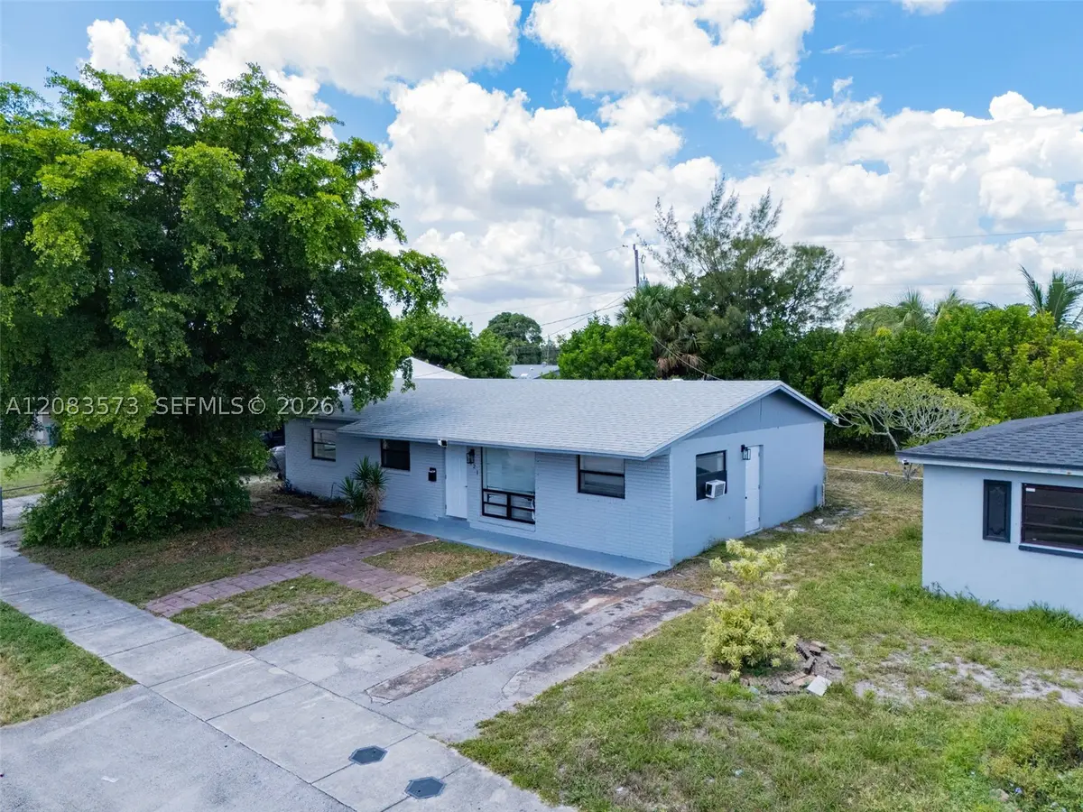 1421 NW 32nd Ave, Lauderhill, FL 33311 - #1