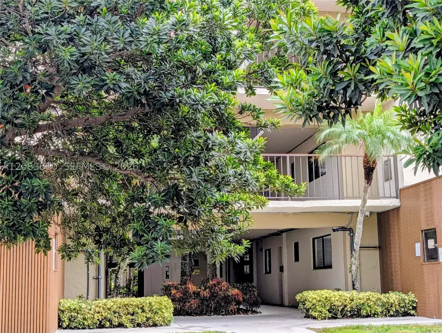 8075 SW 107th Ave #123, Miami, FL 33173 - #2