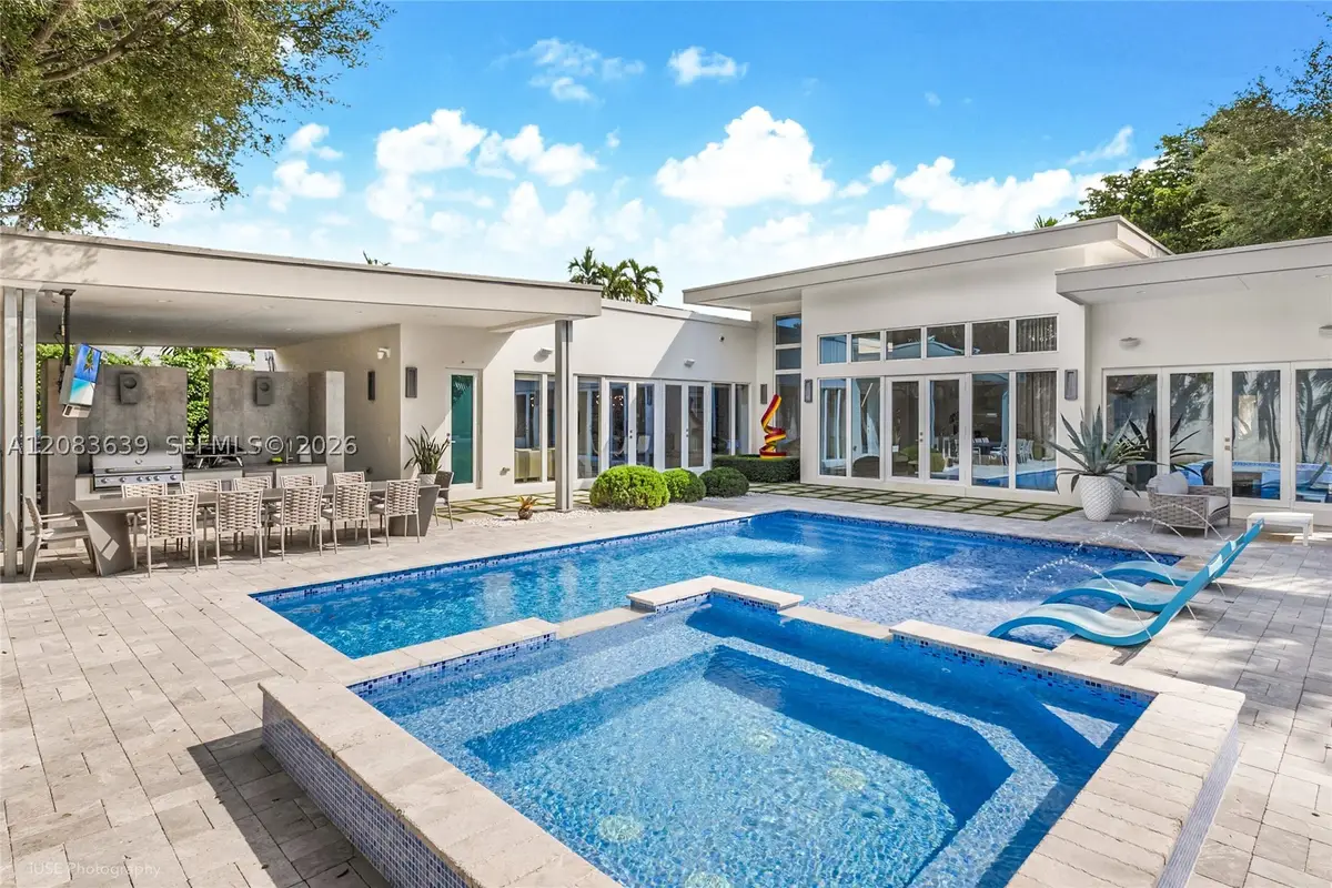 137 W Shore Dr, Miami, FL 33133 - #1