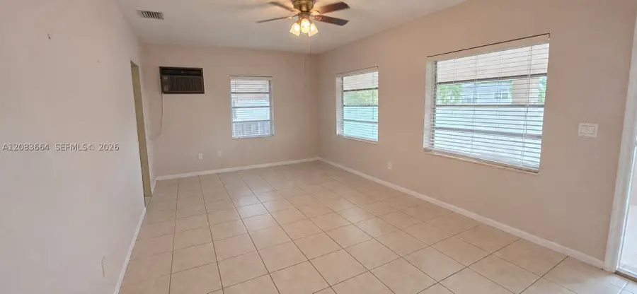 126 W 35th St, Hialeah, FL 33012 - #3
