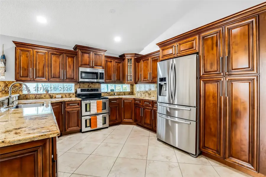 1387 SW 181st Ave, Pembroke Pines, FL 33029 - #3