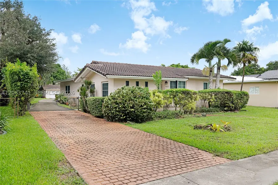 633 NE 119th St, Biscayne Park, FL 33161 - #2