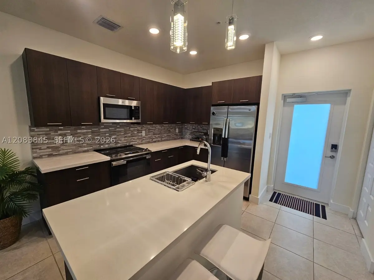 8301 NW 41st St #B-402, Doral, FL 33166 - #1