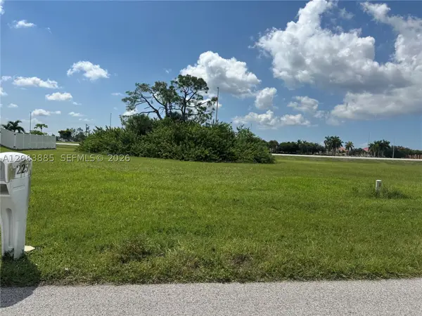 224 SW 31 St Pl, Cape Coral, FL 33991