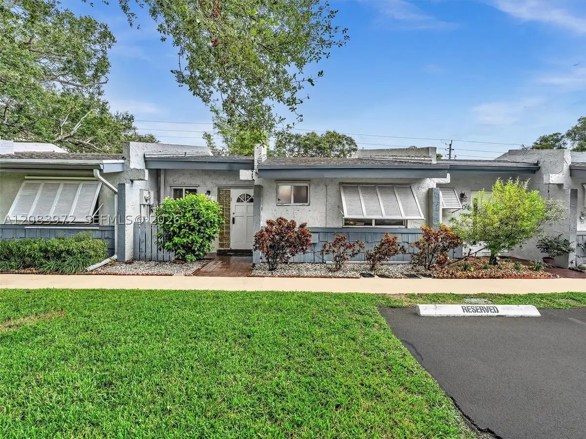 2408 N 35th Ave, Hollywood, FL 33021 - #1