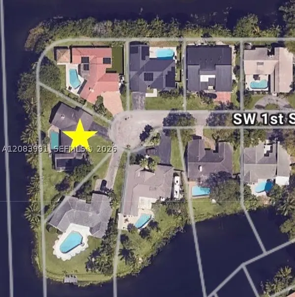 9880 SW 1st St, Plantation, FL 33324