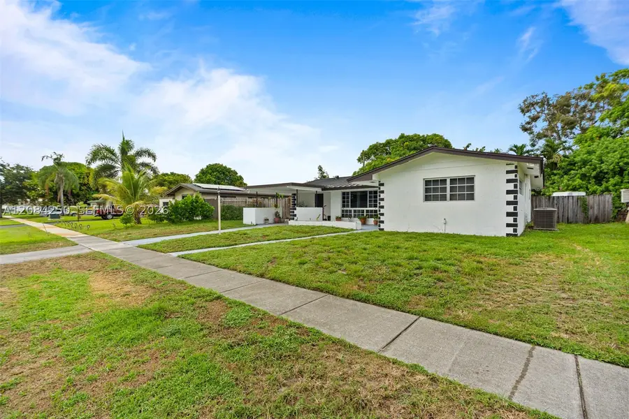 3831 NW 6th Pl, Lauderhill, FL 33311 - #2