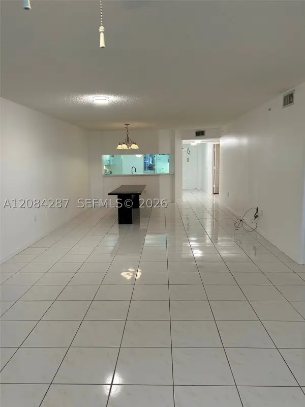 2541 N Nob Hill Rd #109, Sunrise, FL 33322