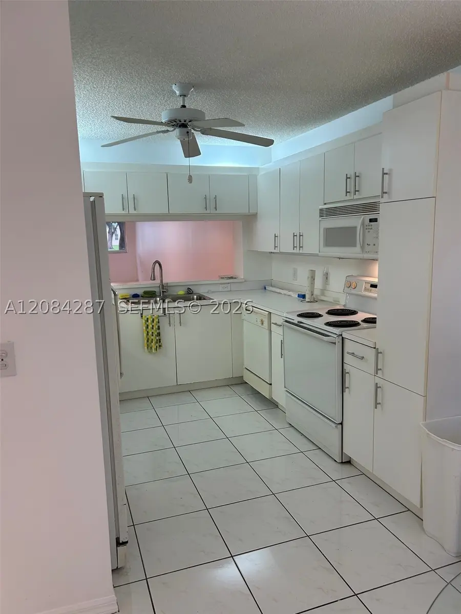 2541 N Nob Hill Rd #109, Sunrise, FL 33322 - #3