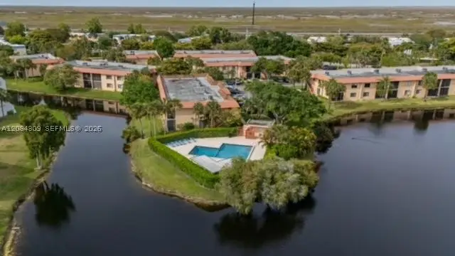 182 Lakeview Dr #204, Weston, FL 33326 - #1