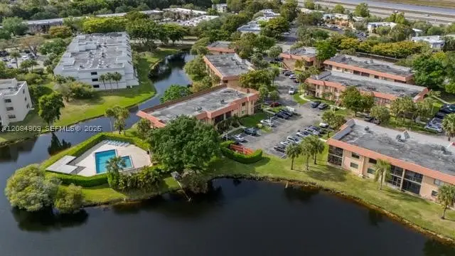 182 Lakeview Dr #204, Weston, FL 33326 - #2
