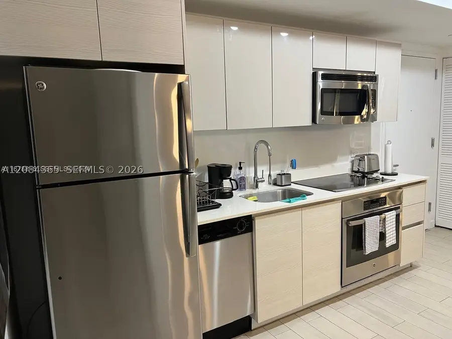 2602 E Hallandale Beach Blvd #R2105, Hallandale Beach, FL 33009 - #2