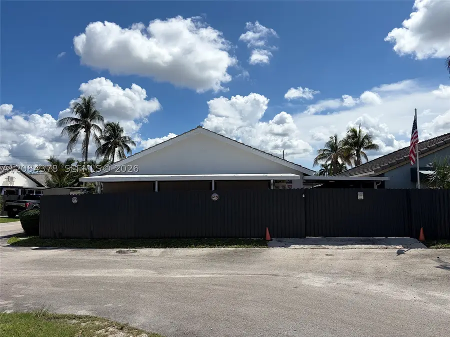 5260 NW 184th Ln, Miami Gardens, FL 33055 - #3