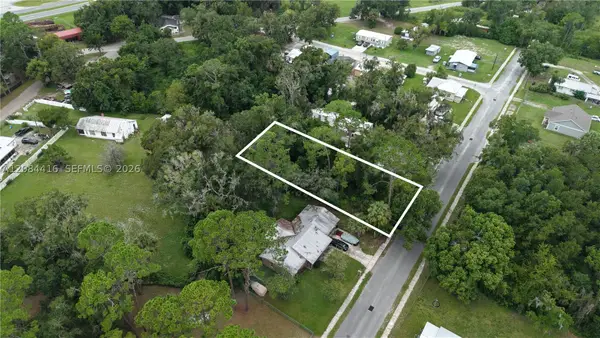 221 W Palmetto St, Other, FL 32177