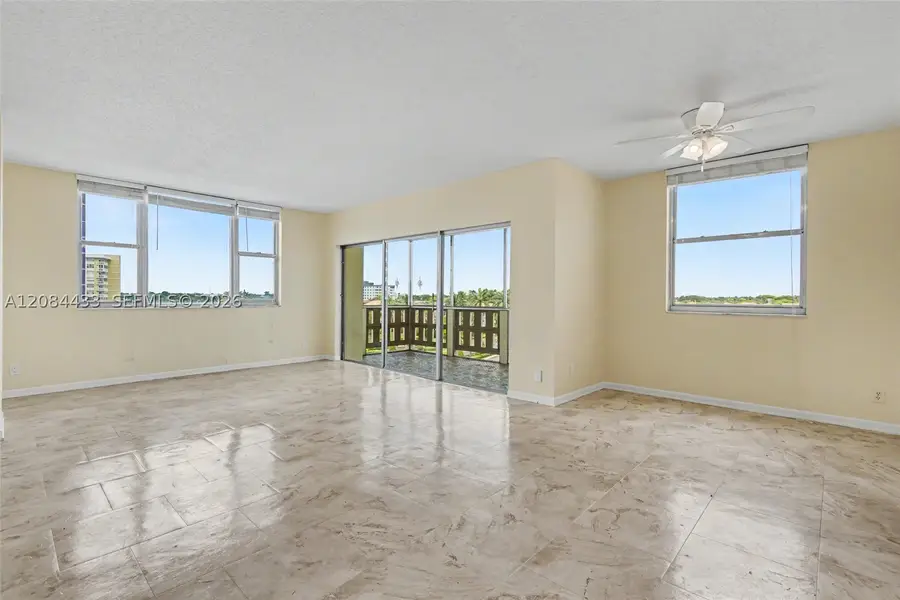 4330 Hillcrest Dr #520, Hollywood, FL 33021 - #2