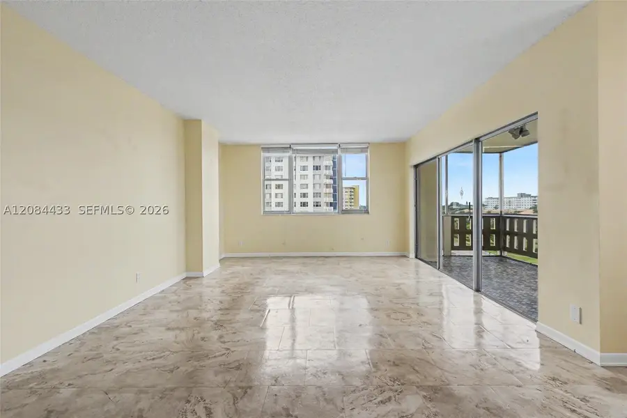 4330 Hillcrest Dr #520, Hollywood, FL 33021 - #3