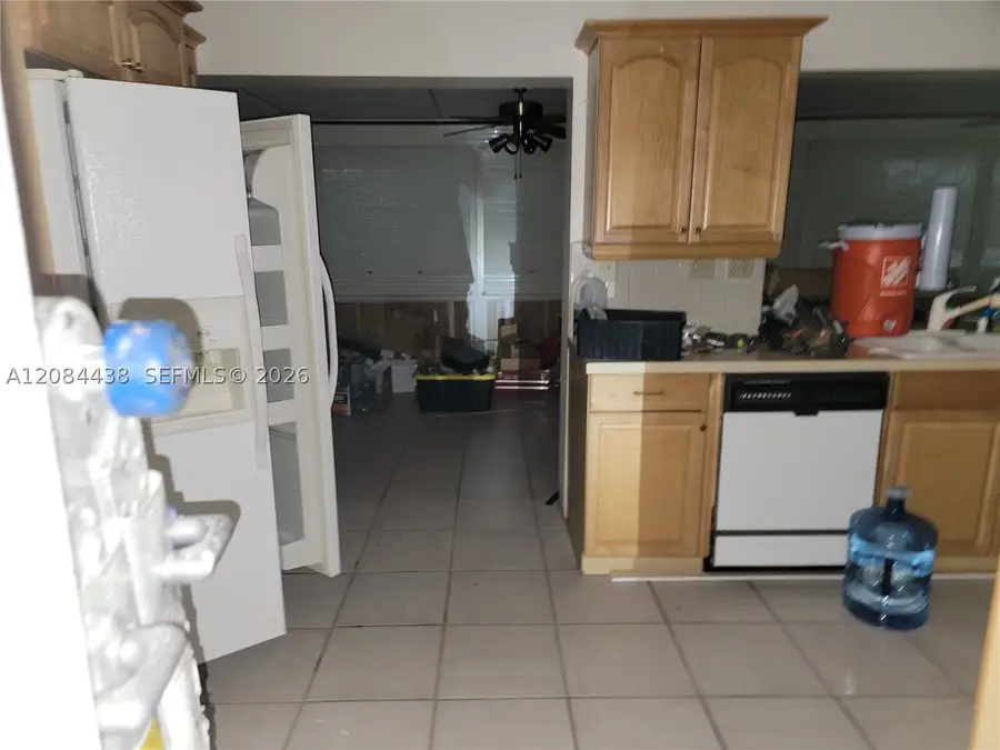 5712 NW 68th Ter, Tamarac, FL 33321 - #2