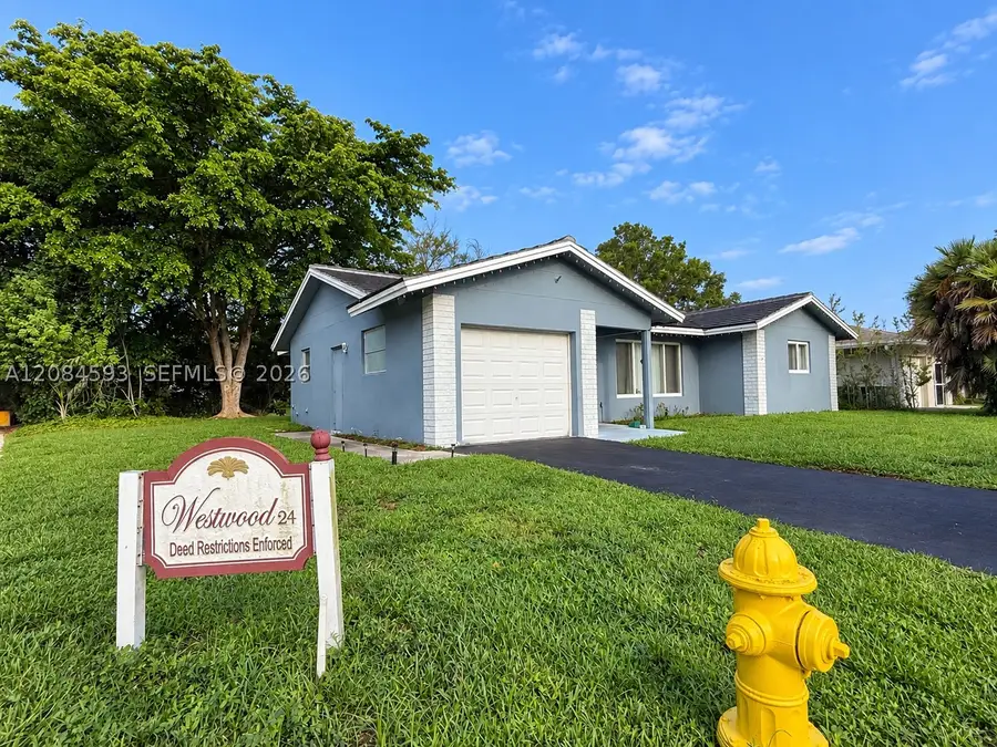 8001 NW 108 Ave, Tamarac, FL 33321 - #2