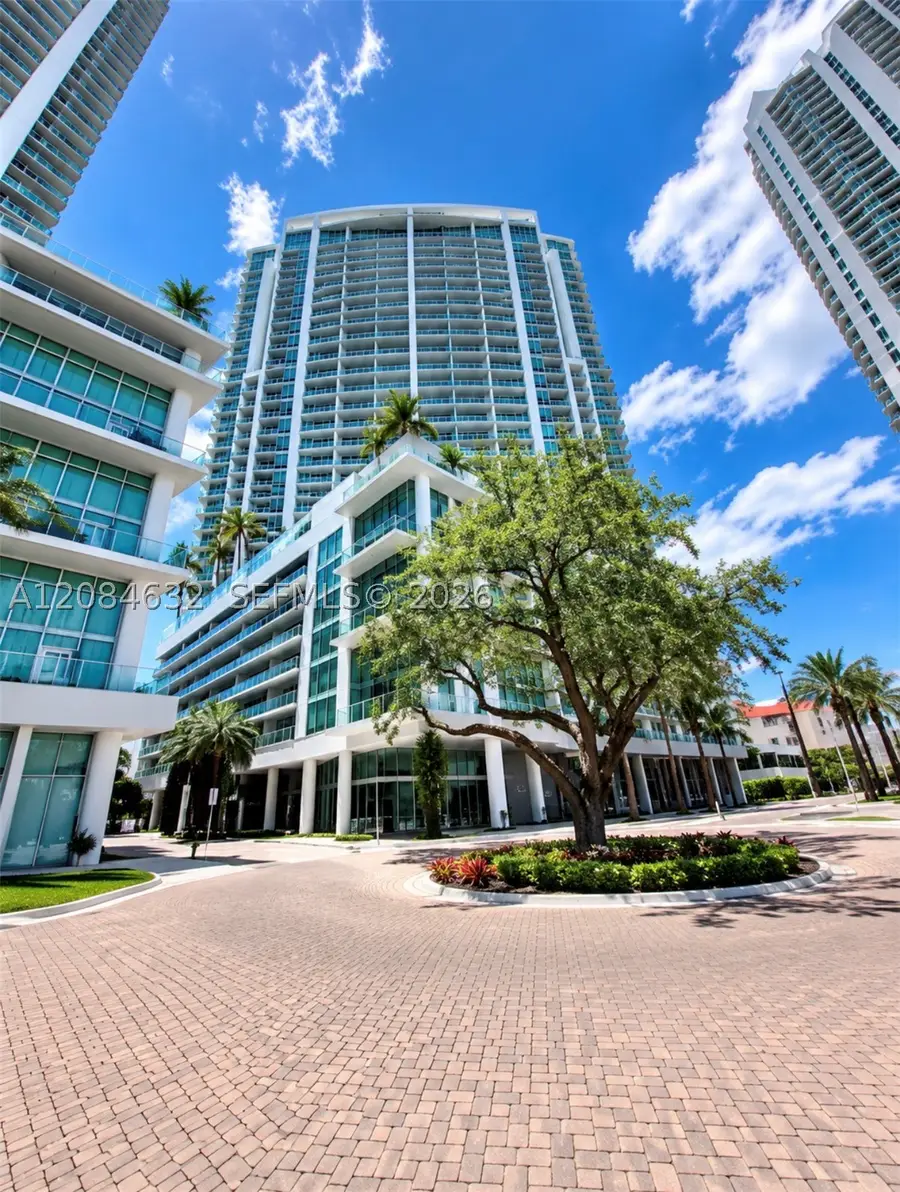 90 SW 3rd St #1403, Miami, FL 33130 - #3
