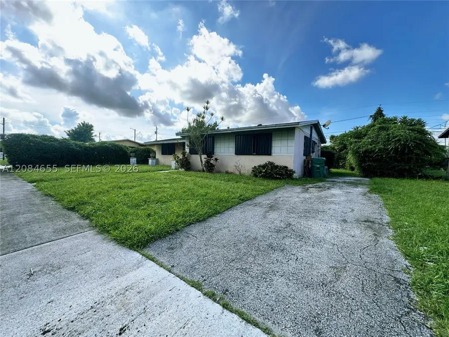 1410 NW 174th St, Miami Gardens, FL 33169 - #2