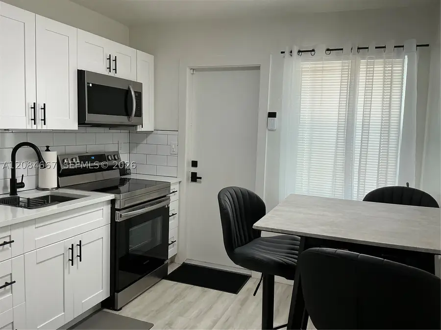 Address Withheld By Seller, Fort Lauderdale, FL 33304 - #2