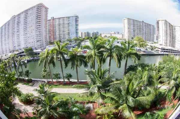17150 N Bay Rd #2512, Sunny Isles Beach, FL 33160