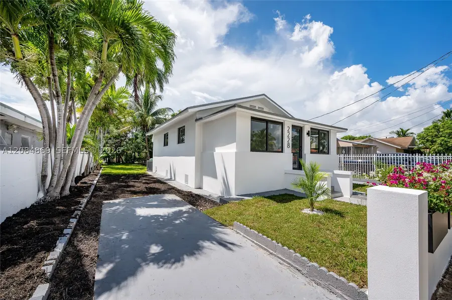 2228 SW 2nd St, Miami, FL 33135 - #3