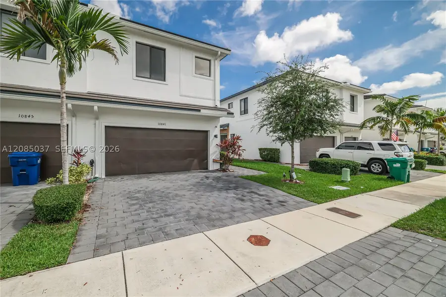 10841 SW 233rd St, Homestead, FL 33032 - #2