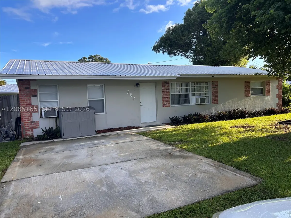 362 Park Lane Dr, North Fort Myers, FL 33917 - #1