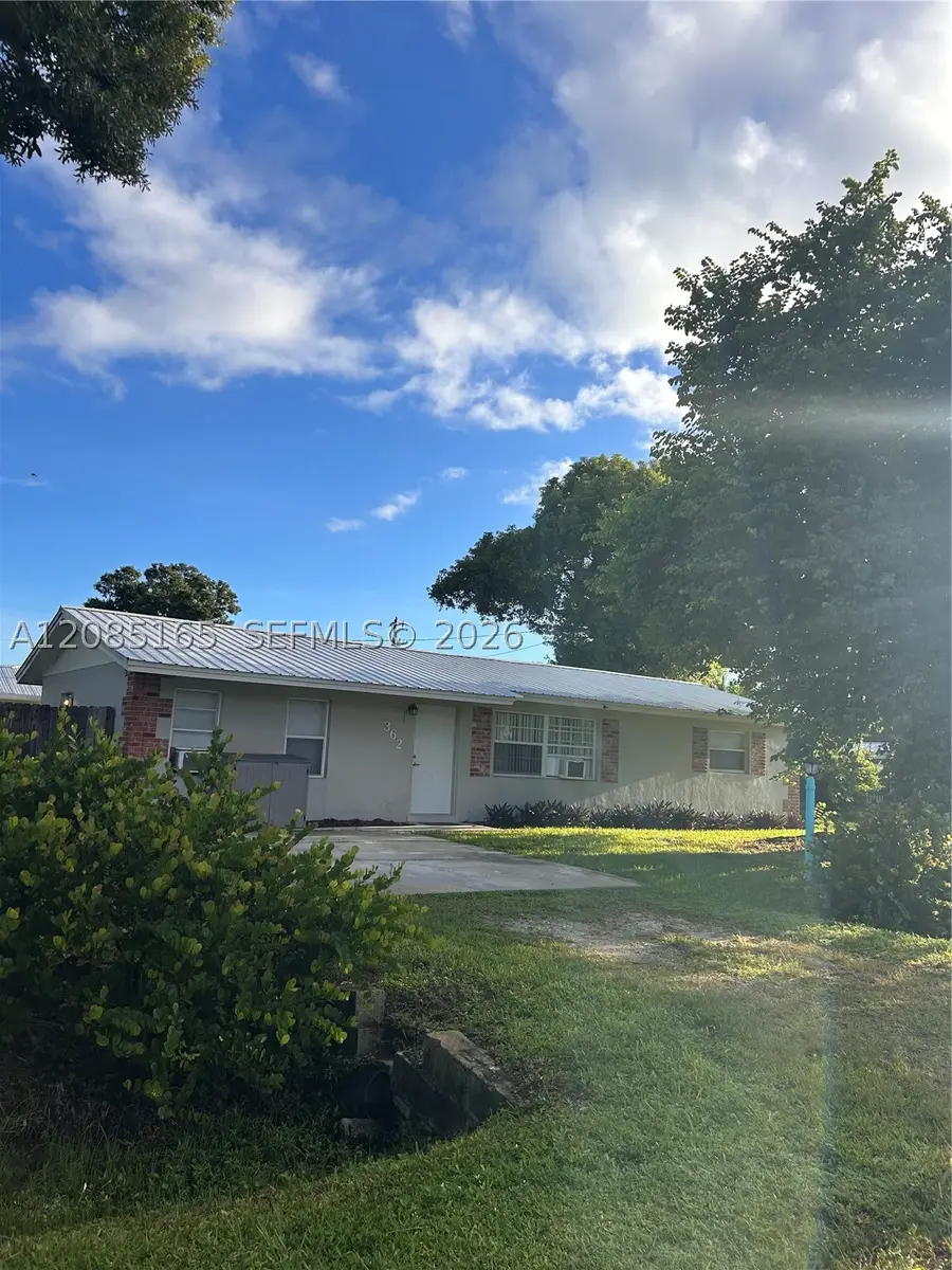 362 Park Lane Dr, North Fort Myers, FL 33917 - #2
