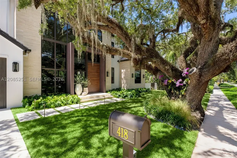 418 Castania Ave, Coral Gables, FL 33146 - #2