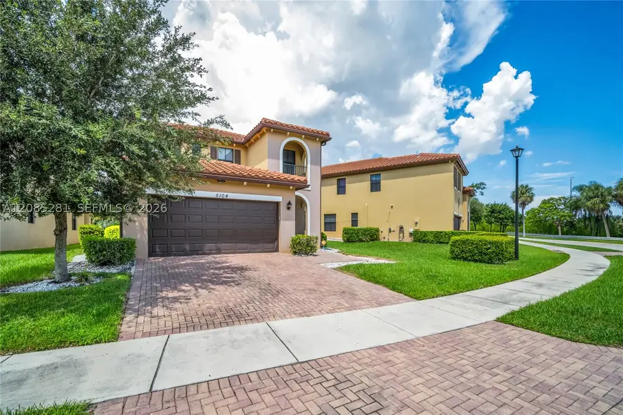5104 NW 47th St, Tamarac, FL 33319 - #2