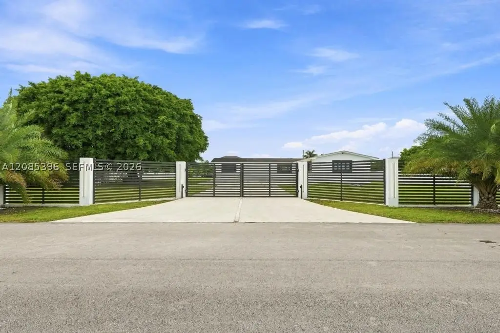 100 NW 120th Ave, Miami, FL 33182 - #1