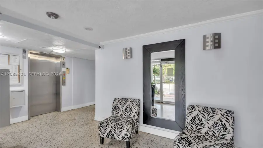 8001 Crespi Blvd #4B, Miami Beach, FL 33141 - #2