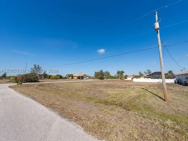 2857 NW 5th Terr, Cape Coral, FL 33993
