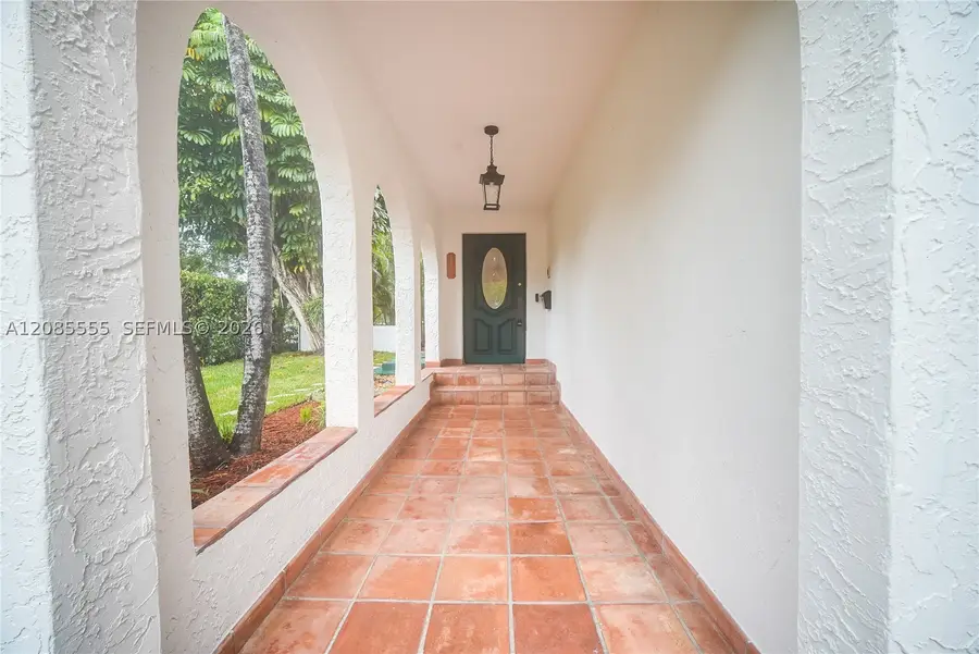 1114 Columbus Blvd, Coral Gables, FL 33134 - #2