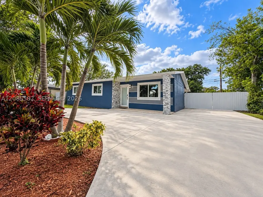 240 N 68th Ave, Hollywood, FL 33024 - #2