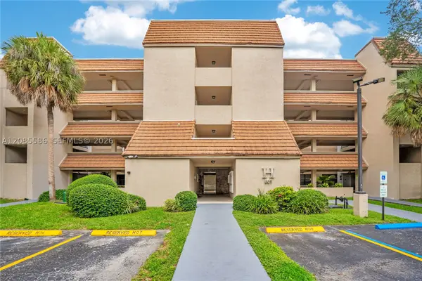 601 Ives Dairy Rd #105-8, Miami, FL 33179