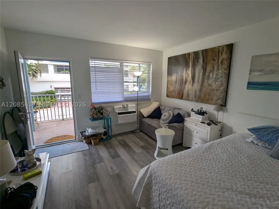 158 Ocean Dr #203, Miami Beach, FL 33139 - #3