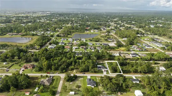739 Theodore Vail St E, Lehigh Acres, FL 33974