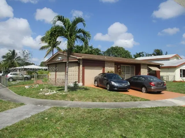 205 NE 175th St, North Miami Beach, FL 33162 - #3