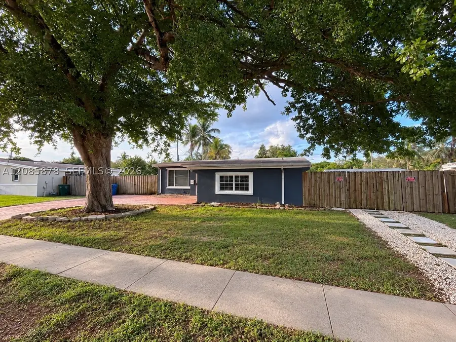 6541 SW 5th St, Pembroke Pines, FL 33023 - #2