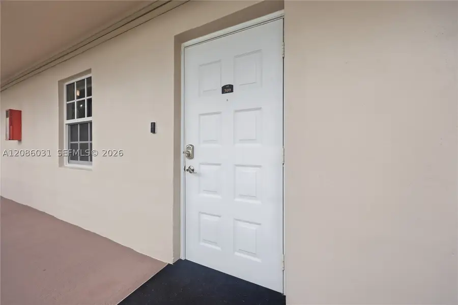 555 Oaks Ln #309, Pompano Beach, FL 33069 - #2