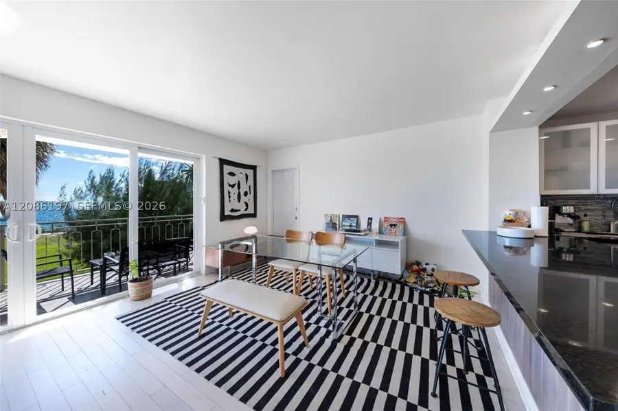 11111 Biscayne #2D, Miami, FL 33181 - #2